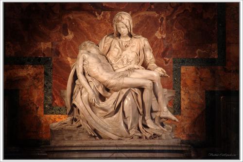 Скульптура «Пьетта» Микеланджело