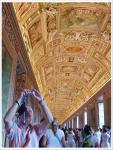 В музеях Ватикана...