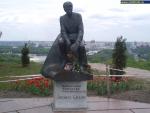 Памятник Л. Ф. Быкову