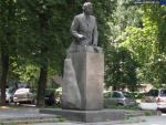 Памятник Д. З. Мануильскому