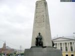 Монумент в честь 850-летия г. Владимира