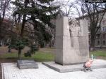 Памятник Г. П. Савченко, памятник Юрию Савченко