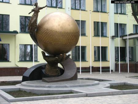 Памятник нобелевским лауреатам, памятник Планета Альфреда Нобеля