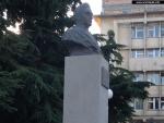 Памятник-бюст А. С. Грибоедову