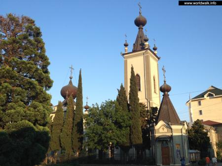 Фото: Церковь Феодора Стратилата, церковь всех крымских святых и Феодора Стратилата