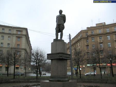 Памятник Л.А. Говорову